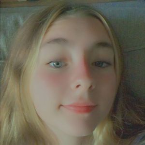 Meet your Posher, Rayna